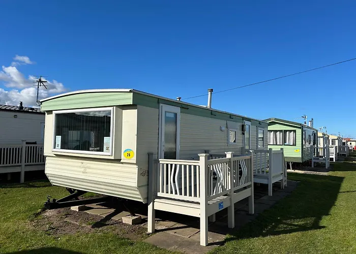 Baileys Caravan Sealands - Dog Friendly