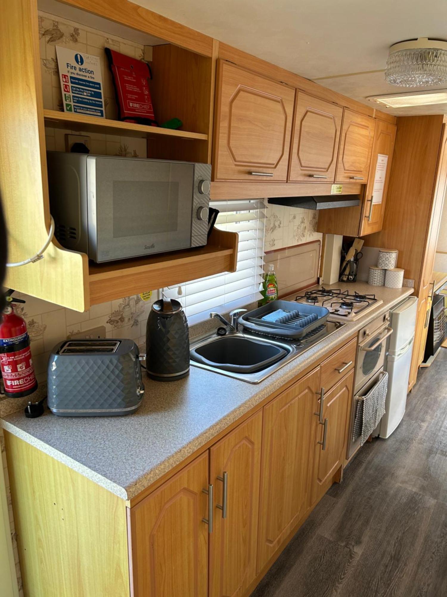 Baileys Caravan Sealands - Dog Friendly Campsite *
